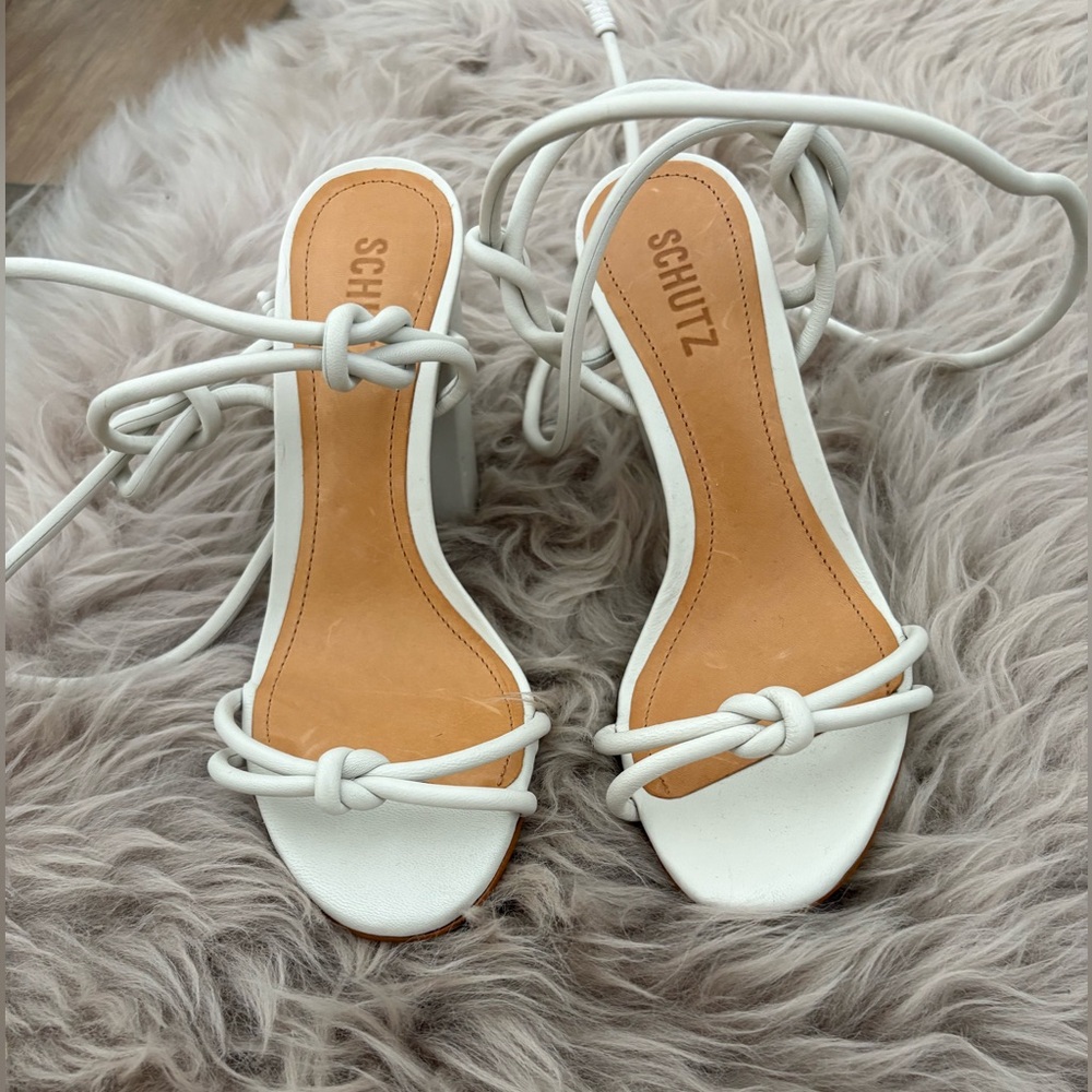SCHUTZ White Leather Block Heel Sandals